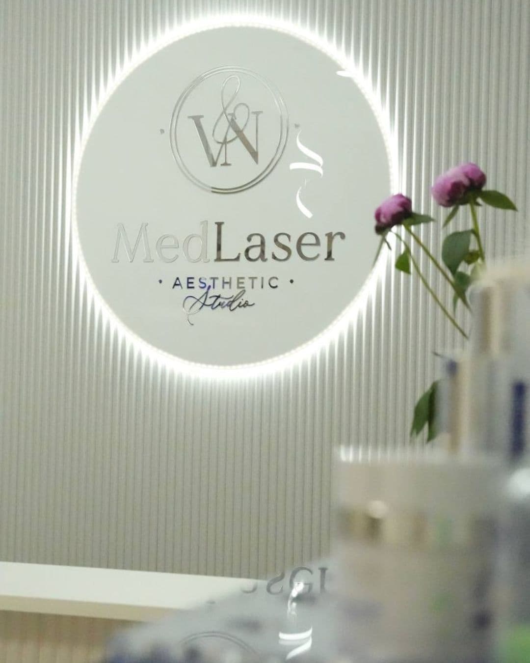 V&N MedLaser Studio